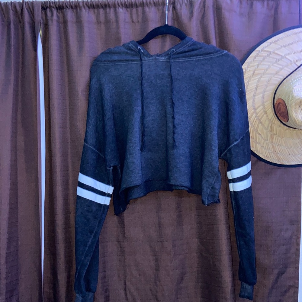 Rue 21 tag says XL I’d personally say M